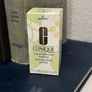 Clinique Superbalanced Makeup Sunny‎ 11 foundation
